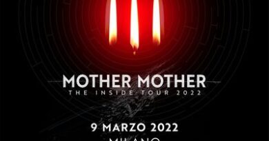 Mother Mother live 2022