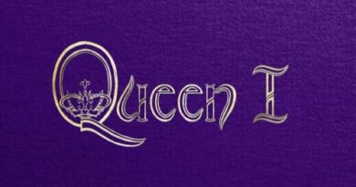 QUEEN: La ristampa del disco d’esordio con i live