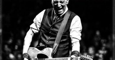 BRUCE SPRINGSTEEN: live in streaming e download cover concerto montreal